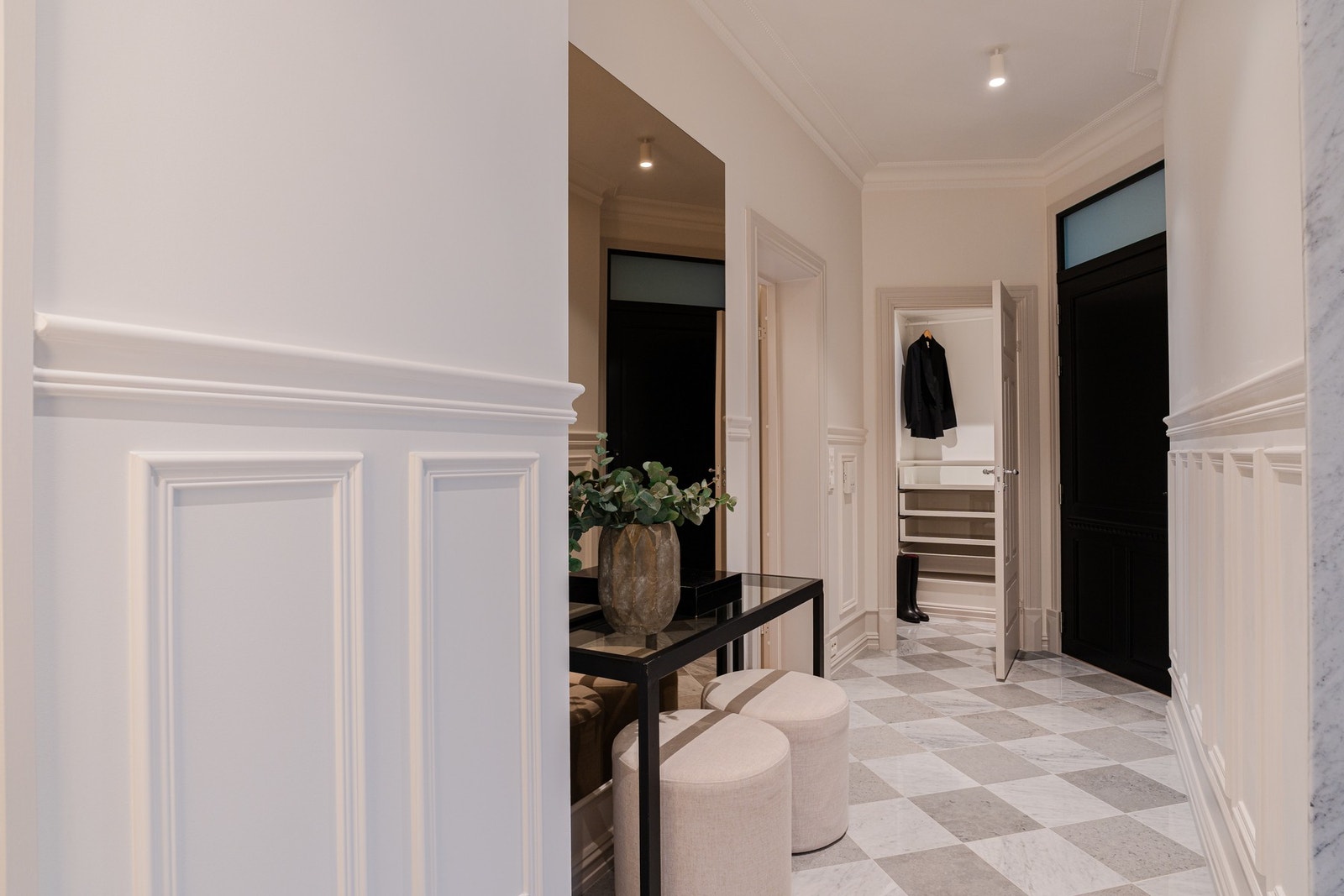 Ny entrédør i 2025 av ekte norsk kvalitet fra Jømna Brug. Galleribilde