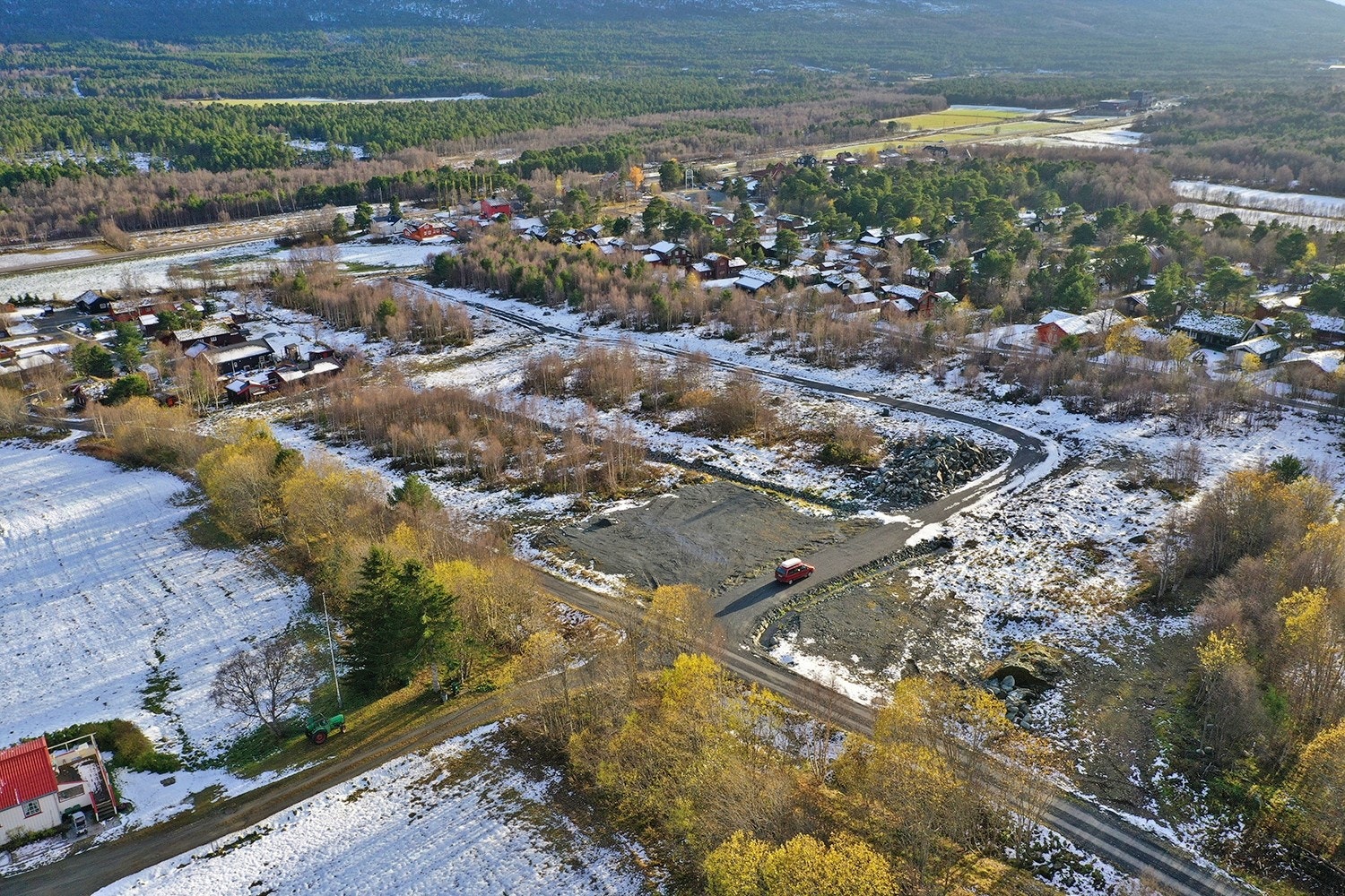 Infrastrukturen i feltet er opparbeidet med vei, strøm, fiber og vann/avløp som tilkobles kommunalt nett Galleribilde