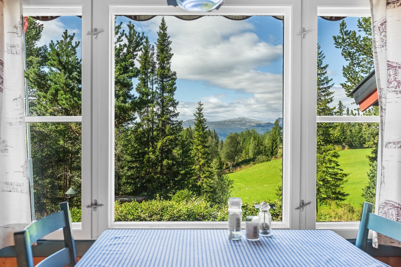 Upåklagelig utsikt fra spiseplassen! Galleribilde