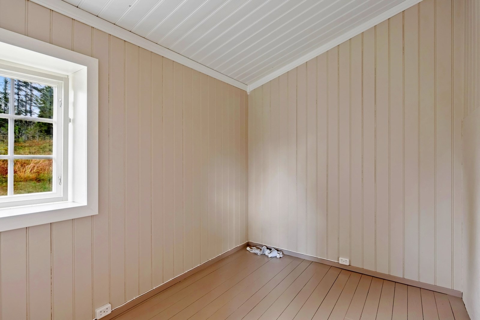 Begge soverommene har plass til senger og oppbevaringsmøbler. Galleribilde