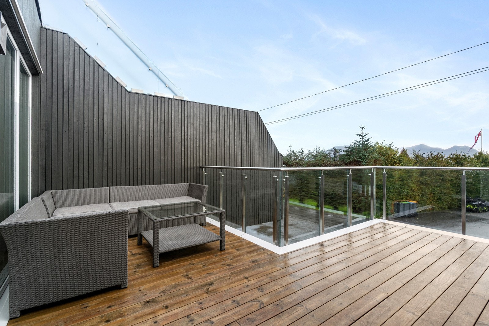 - her er det god plass til å innrede med både sittegruppe og grill. Galleribilde