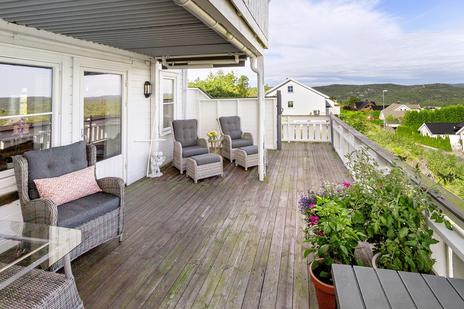 Fra terrasse. Galleribilde