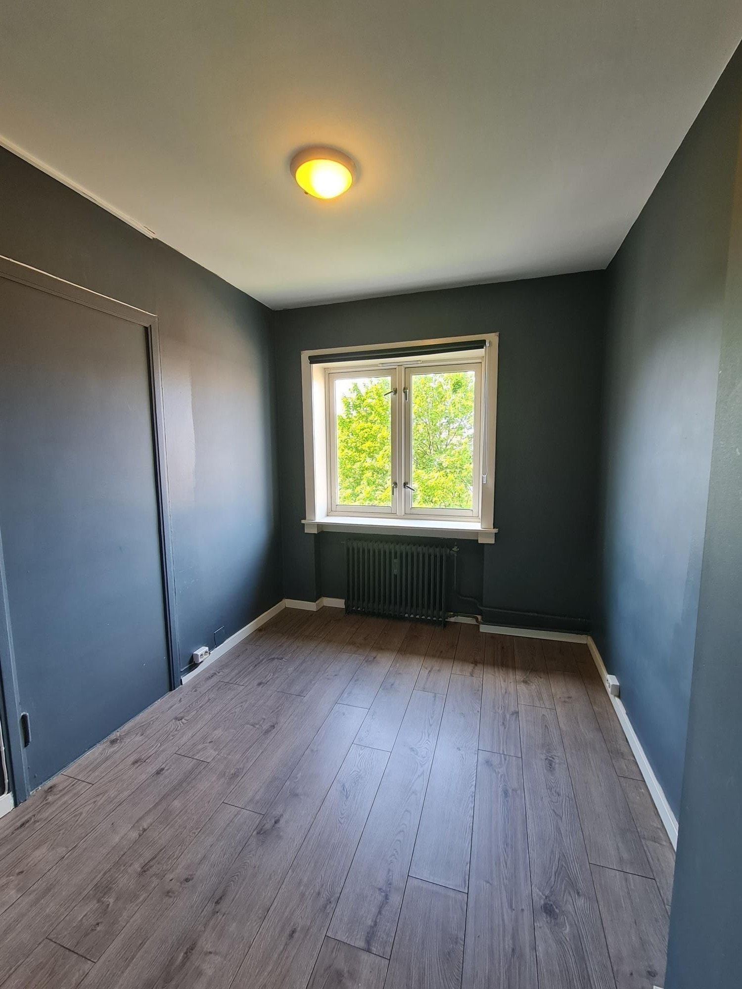 Soverom 1 m plass til Seng og garderobe Galleribilde