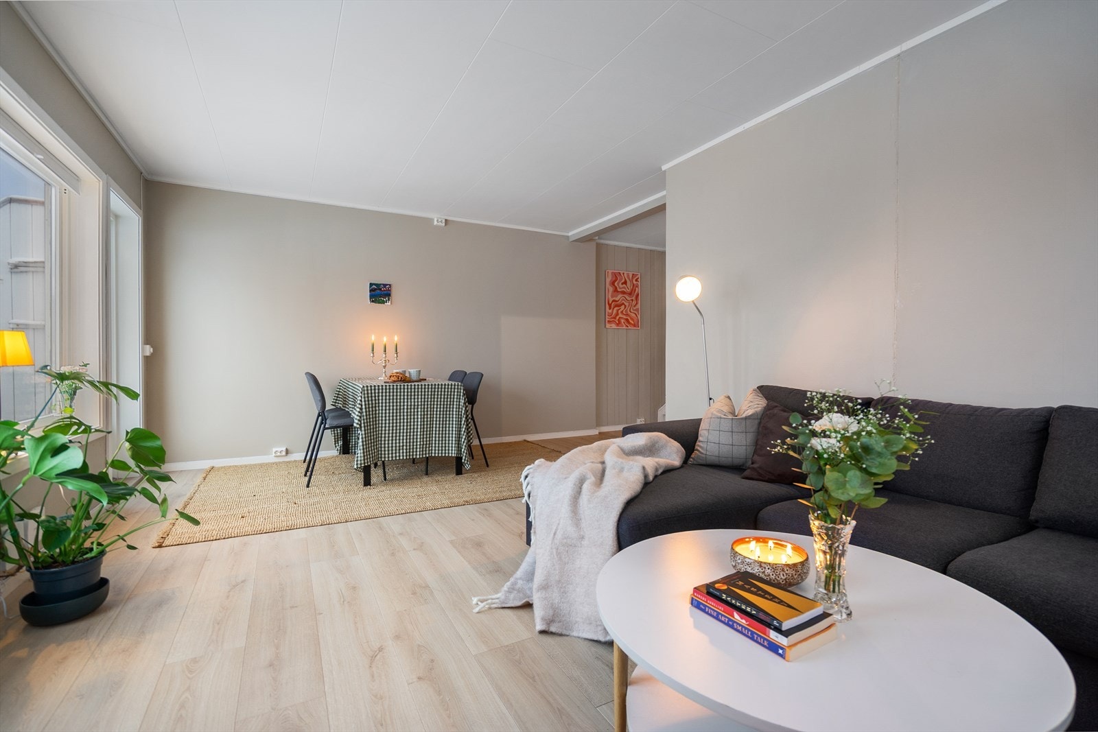 Tidløse fargevalg gjør det enkelt å supplere med egne møbler og tekstiler Galleribilde