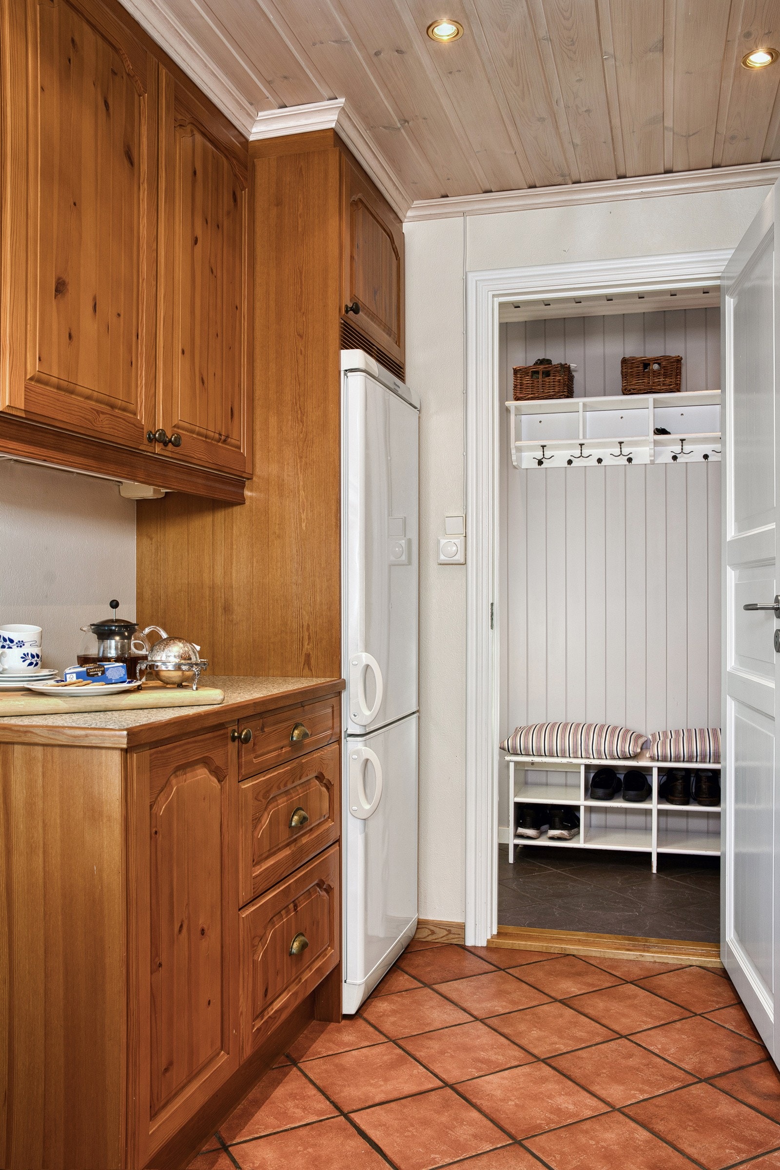 Enkel adkomst fra gangen når du har handlet inn matvarer. Galleribilde