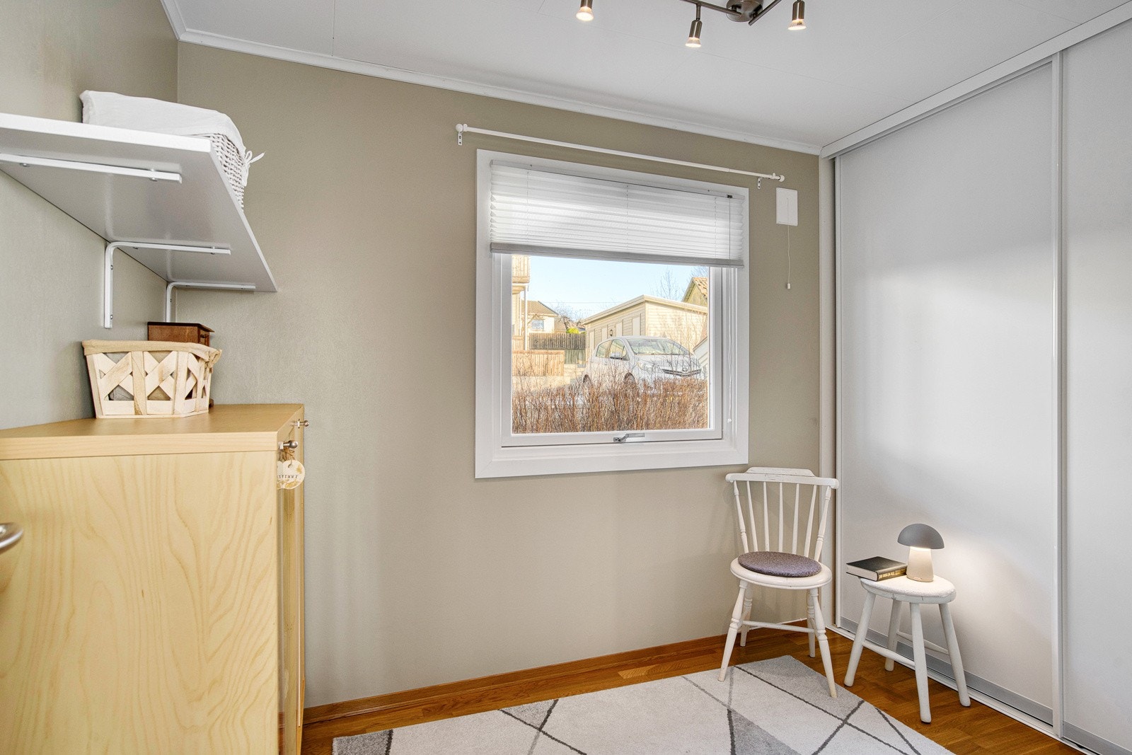 Soverom 2 - også med garderobeskap Galleribilde