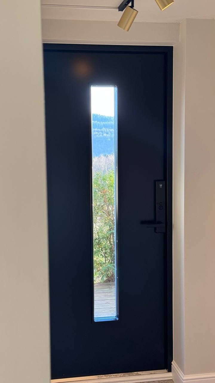 Inngangsdør med kodelås Galleribilde