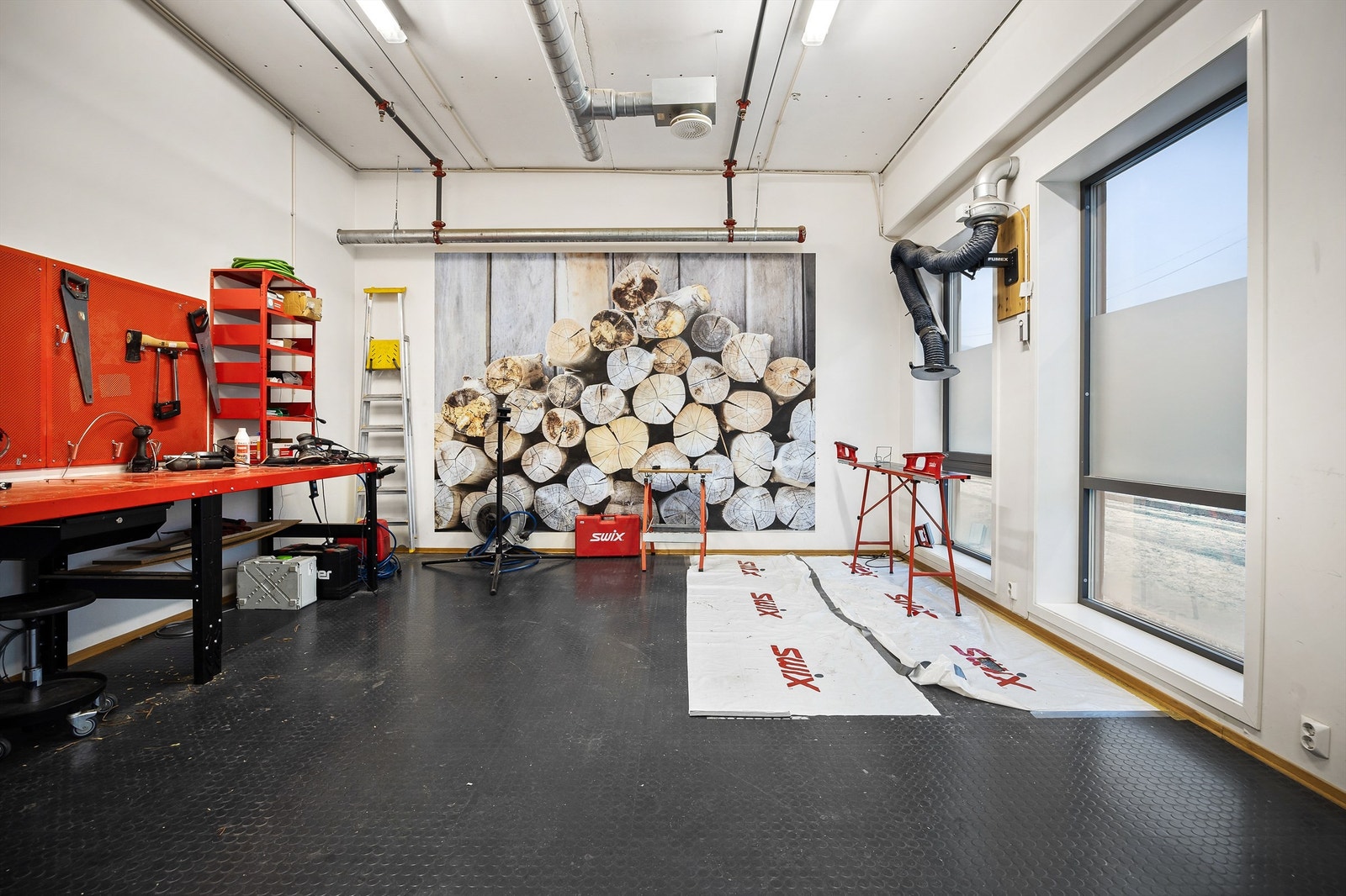 Felles snekkerbod/ski-/smørebod Galleribilde