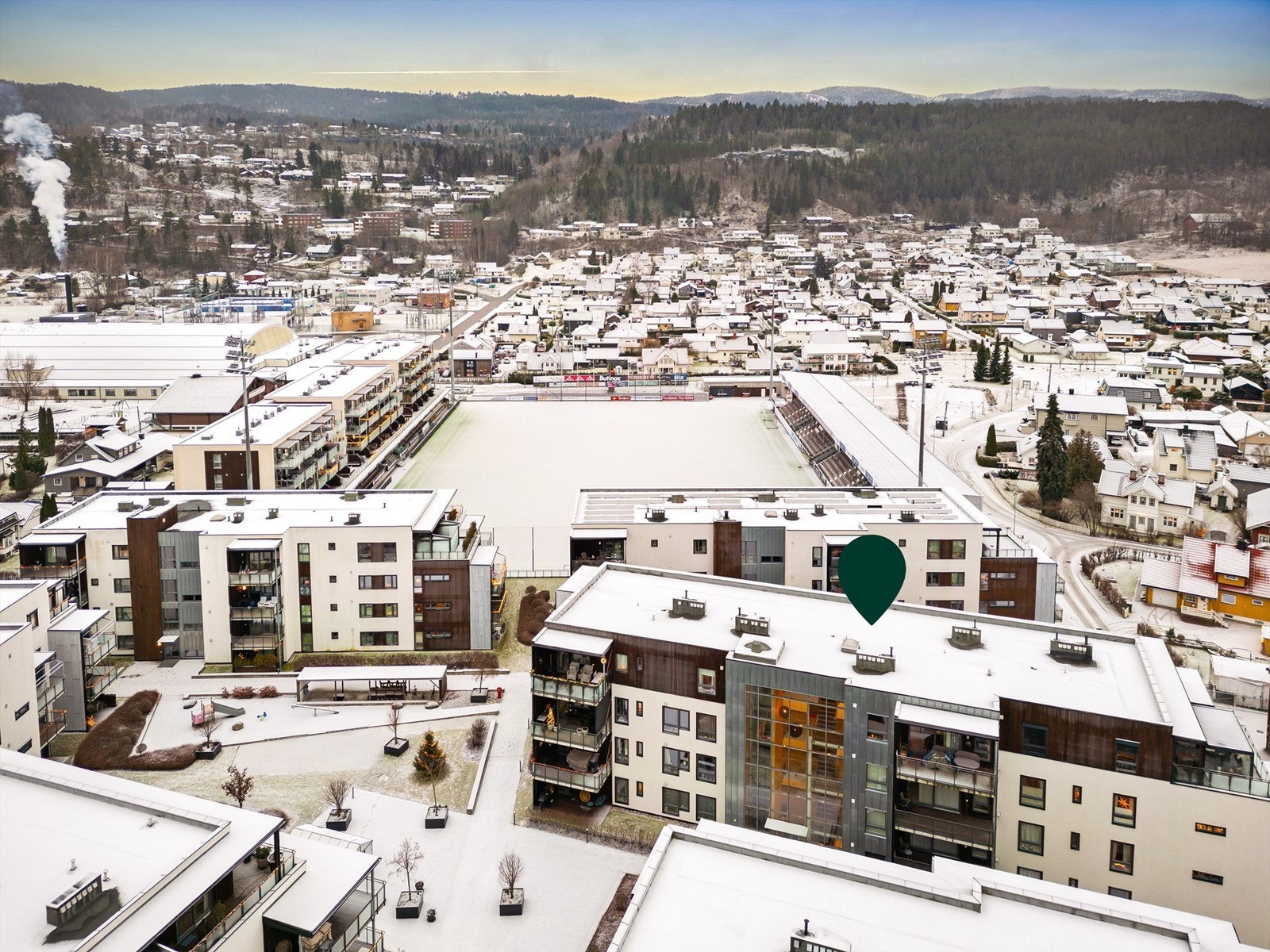 Leiligheten er en del av Stadionkvartalet og Mjøndalen stadion ligger rett ved boligblokka Galleribilde