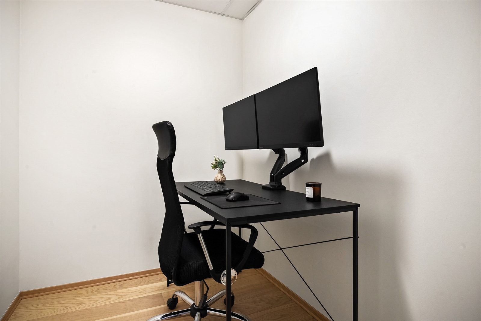 Lagringsplass i innvendig bod - Innredning av rommet er ikke godkjent for varig opphold Galleribilde