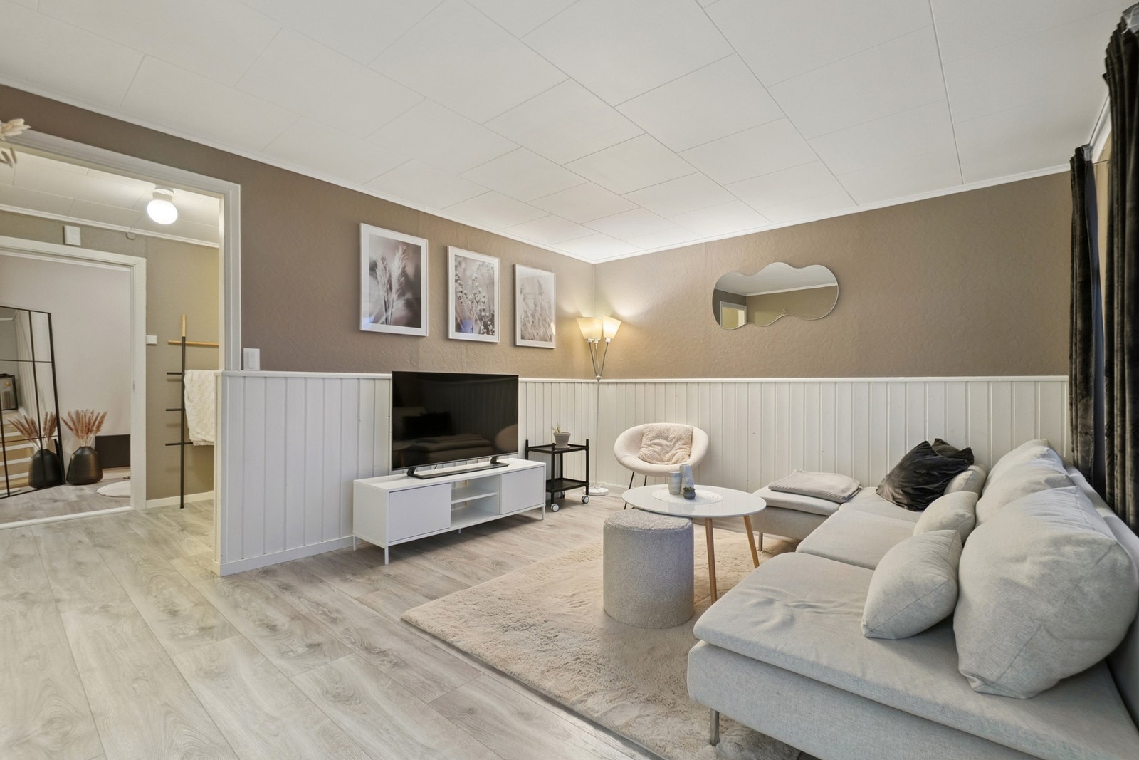 Kristine Knudsen v/ PrivatMegleren Hammerfest har gleden av å presentere Høyden 8F! Galleribilde