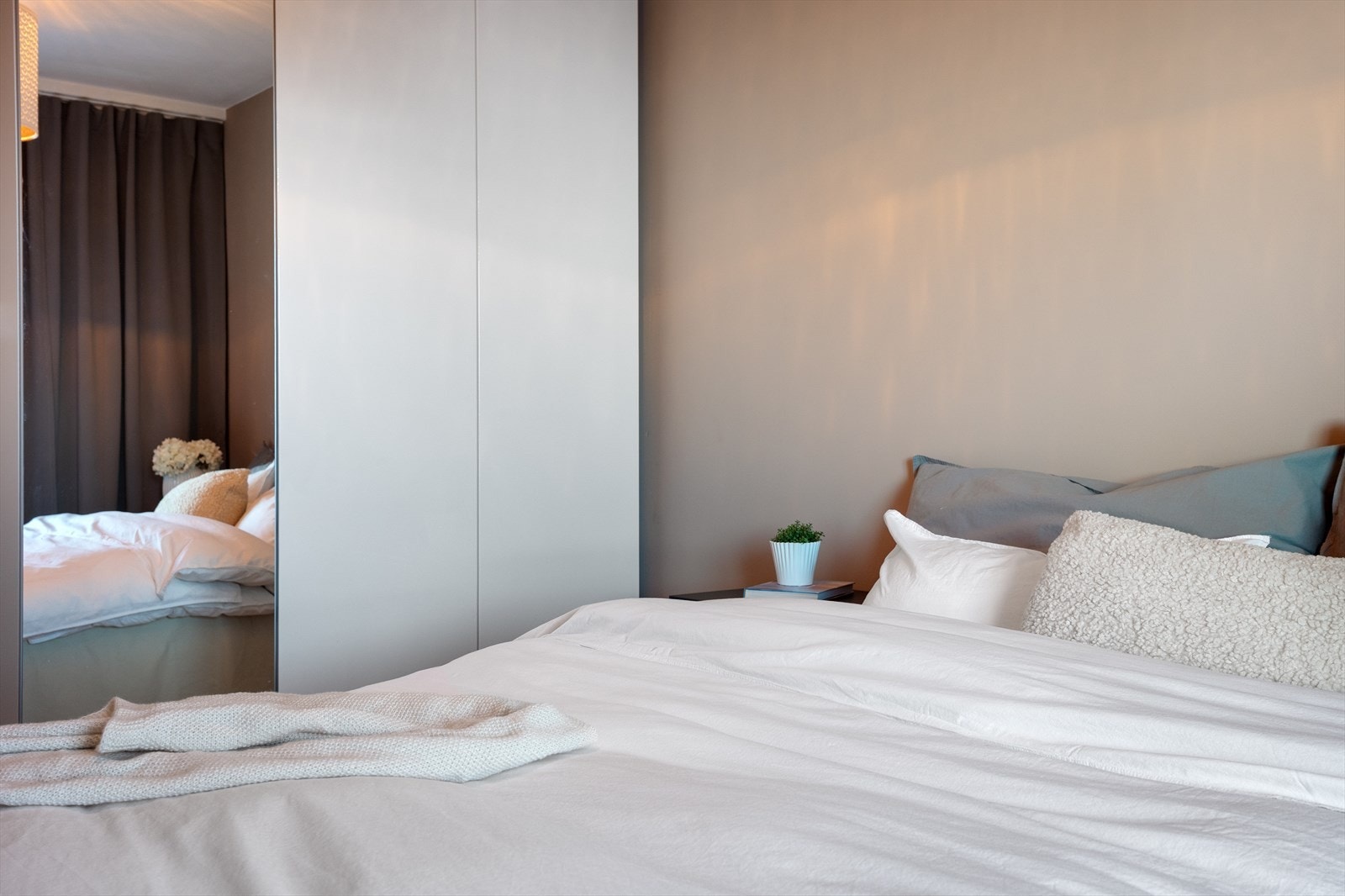 Garderobe følger handel Galleribilde