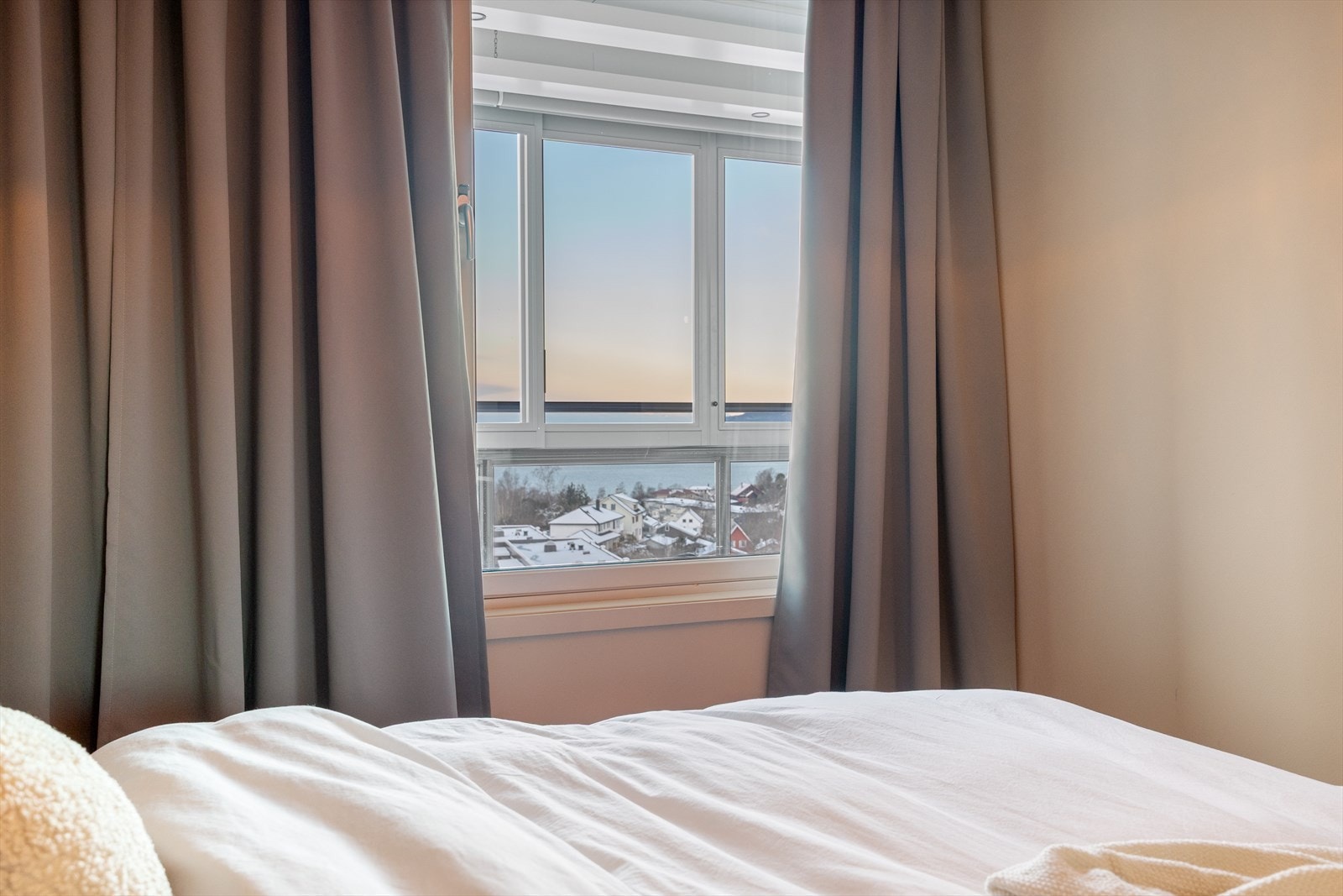 Her kan du våkne opp til en av Åsanes beste utsikter Galleribilde