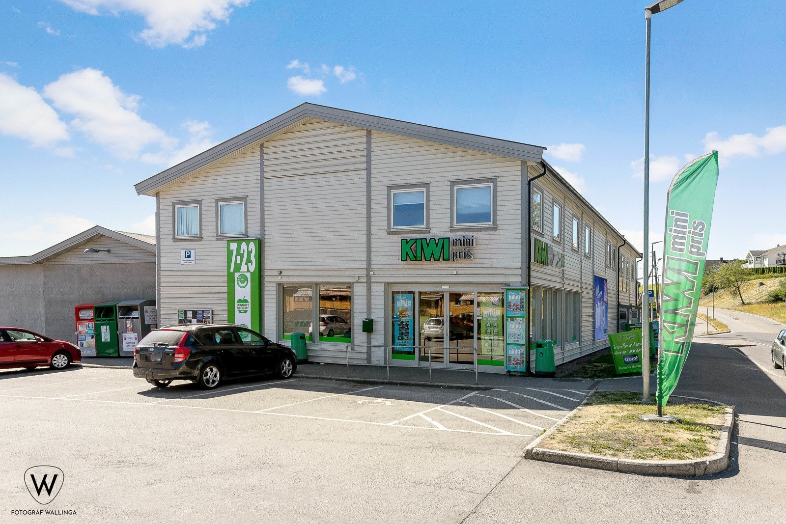 Det er også kort vei til dagligvarebutikkene Kiwi og Rema 1000, samt frisør - alt innen behagelig gangavstand fra boligen. Galleribilde