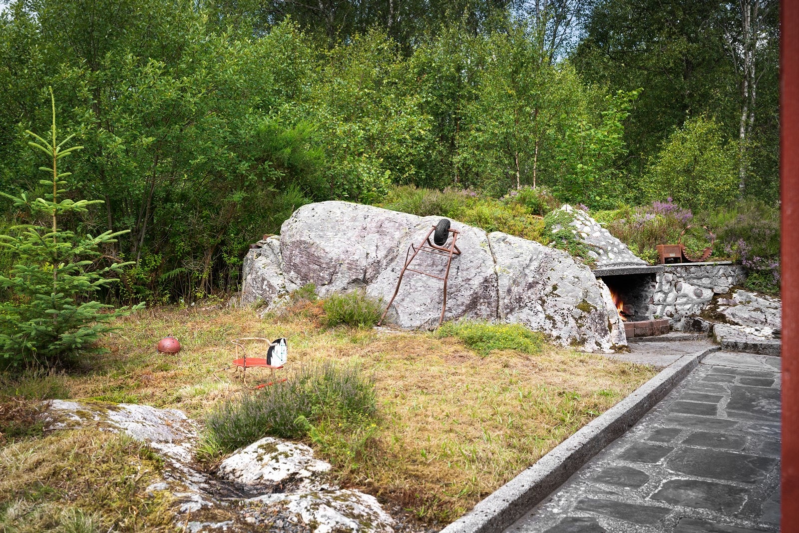 Stor og fint tomt med passe potensiale. Galleribilde