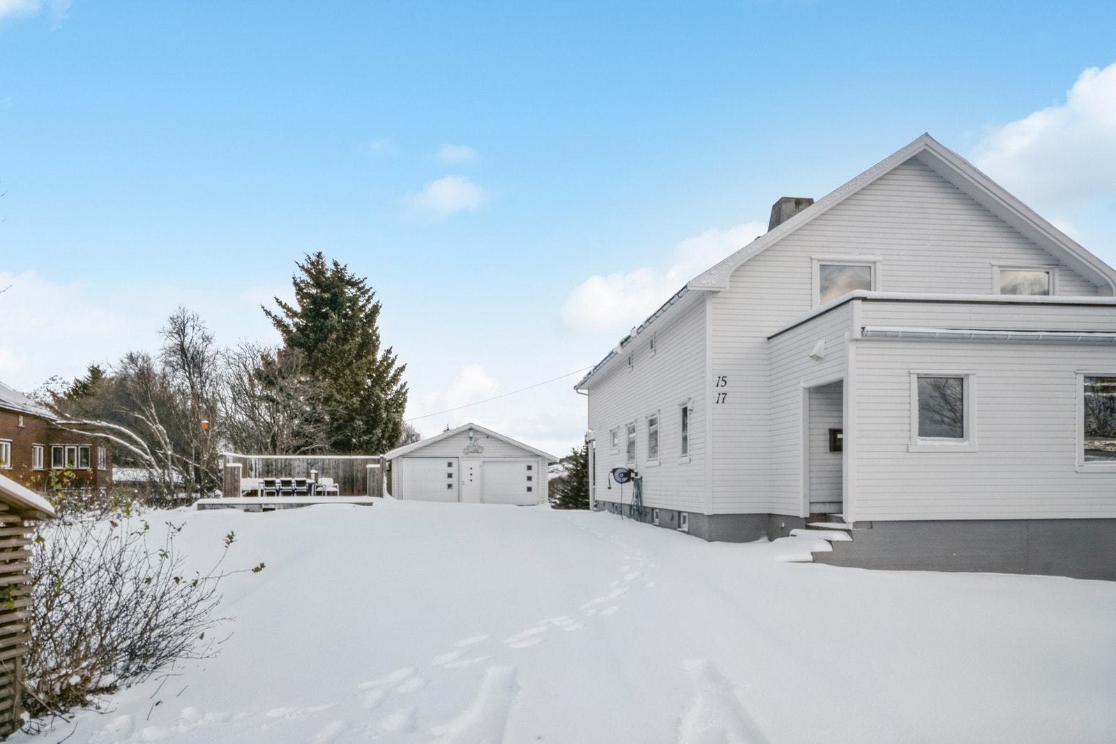 God plass til parkering utenfor. Galleribilde