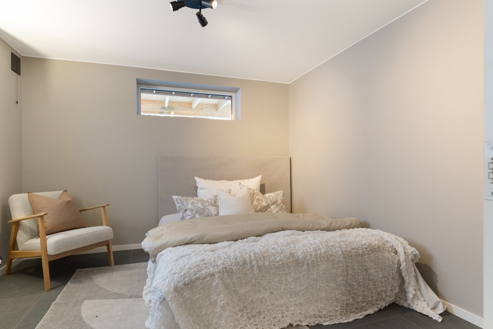 Rommene er i duse farger som gir en god følelse til rommet. Galleribilde