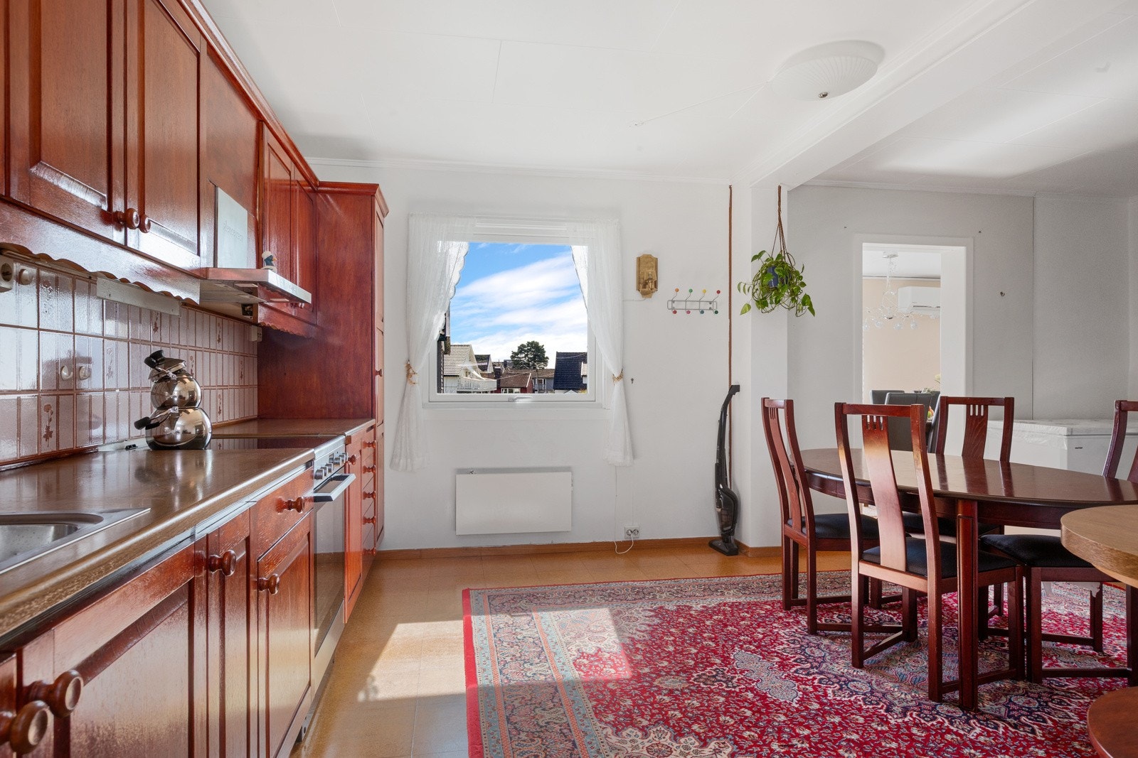 Meget romslig kjøkken Galleribilde