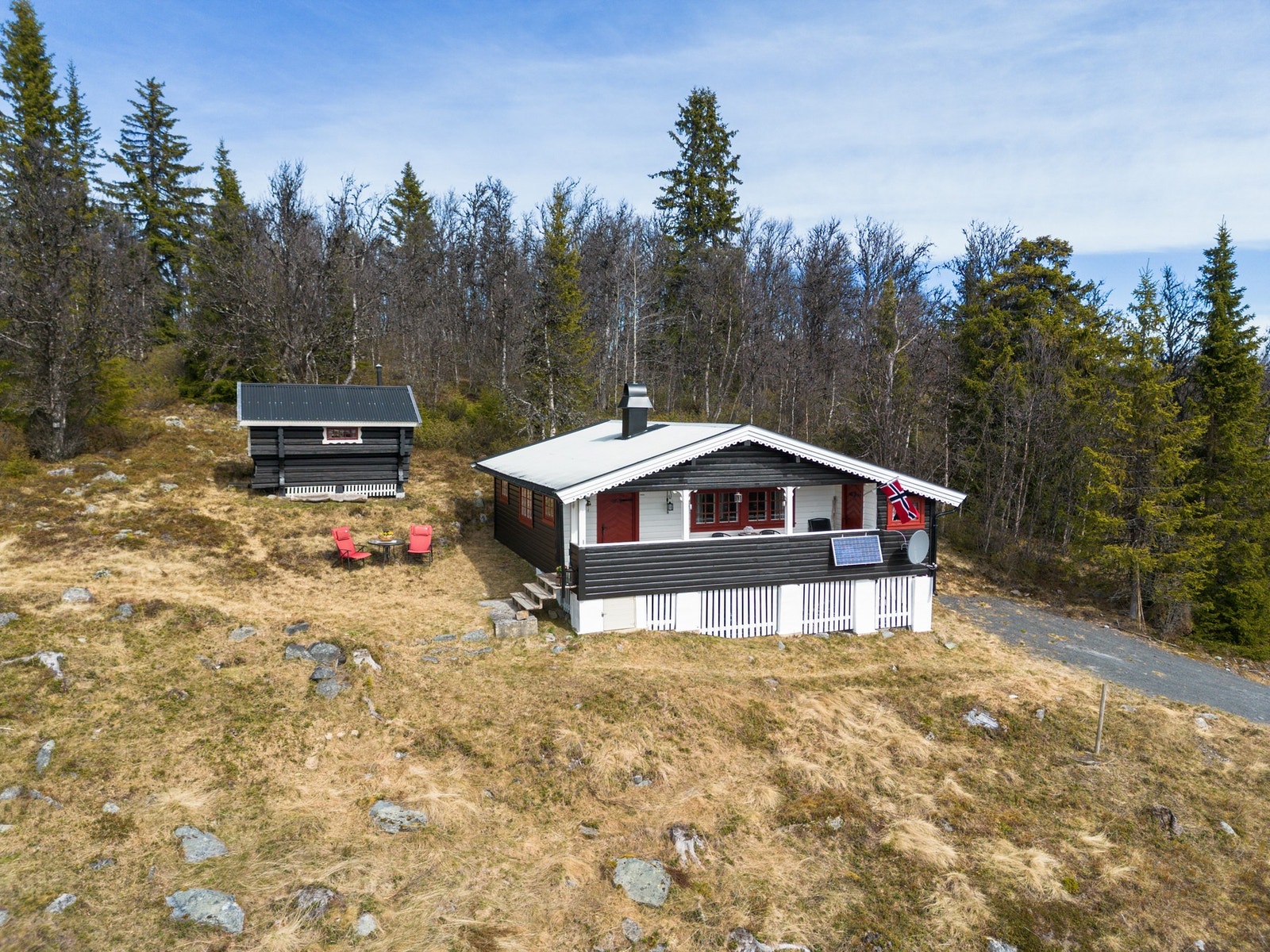 Velkommen til Revulvegen 418, en eiendom presentert av EIE Fjellmegleren!
FOTO: Pholio (Ingvild Sveen Joplassen) Galleribilde