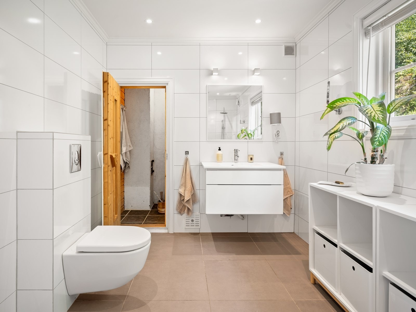 Bad i 1.etg har varmekabler i gulv. Galleribilde