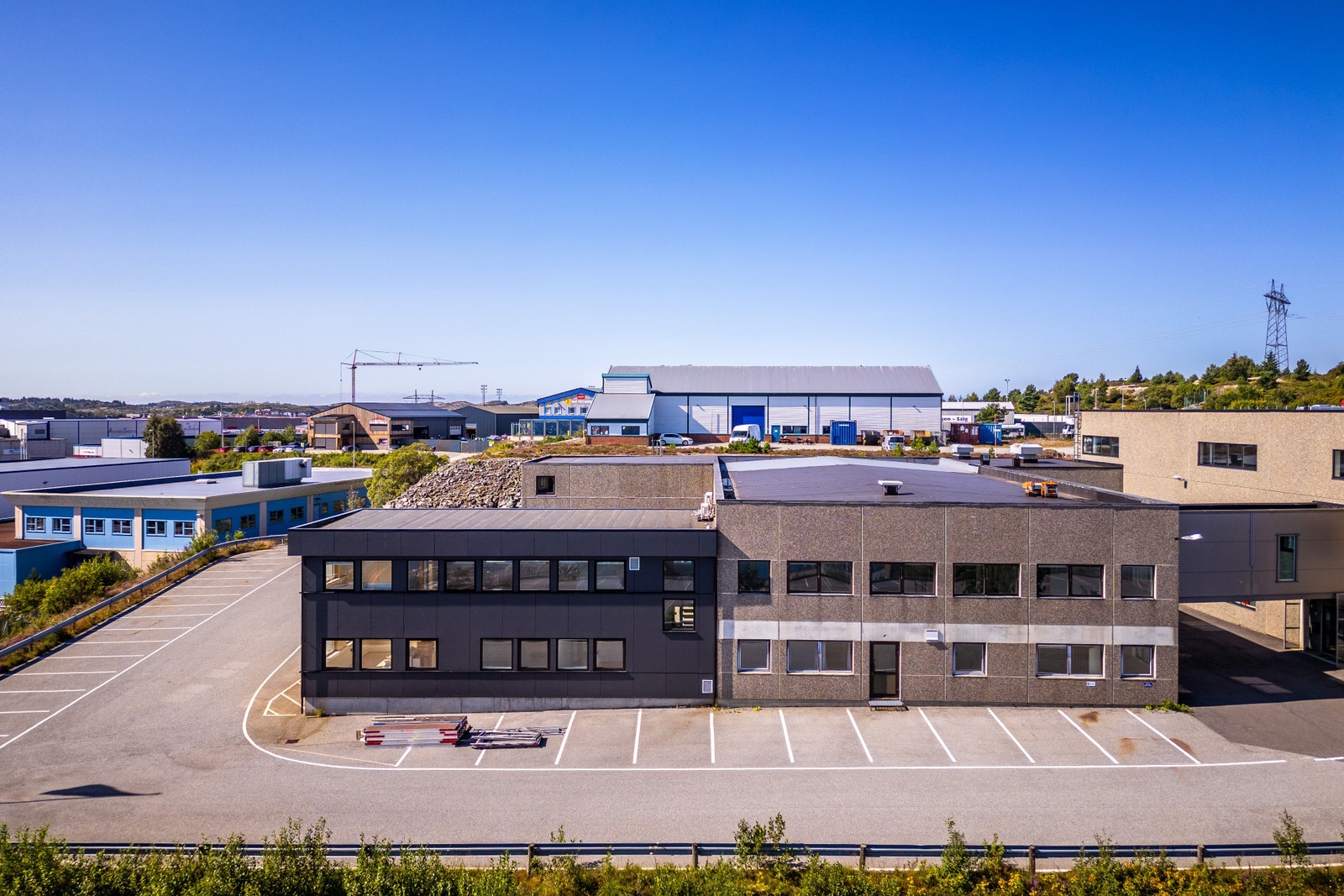 Bygg sett fra sjøsiden Galleribilde