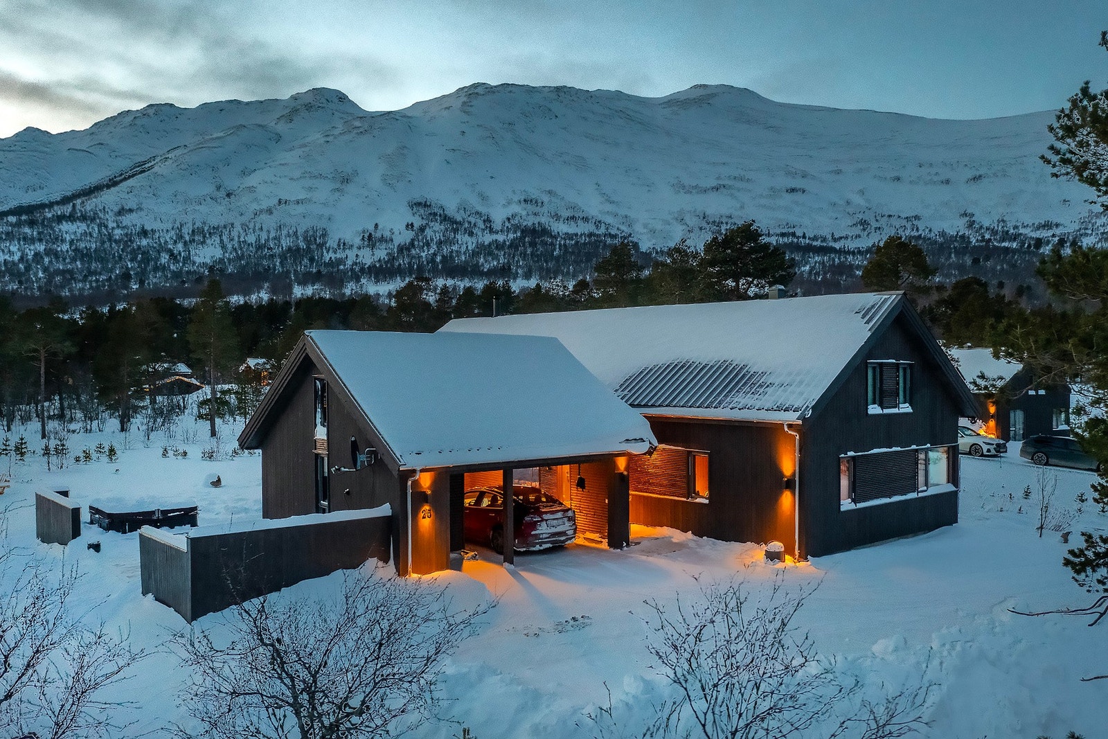 Fra eiendommen er det kort veg til flere flotte turdestinasjoner! Galleribilde