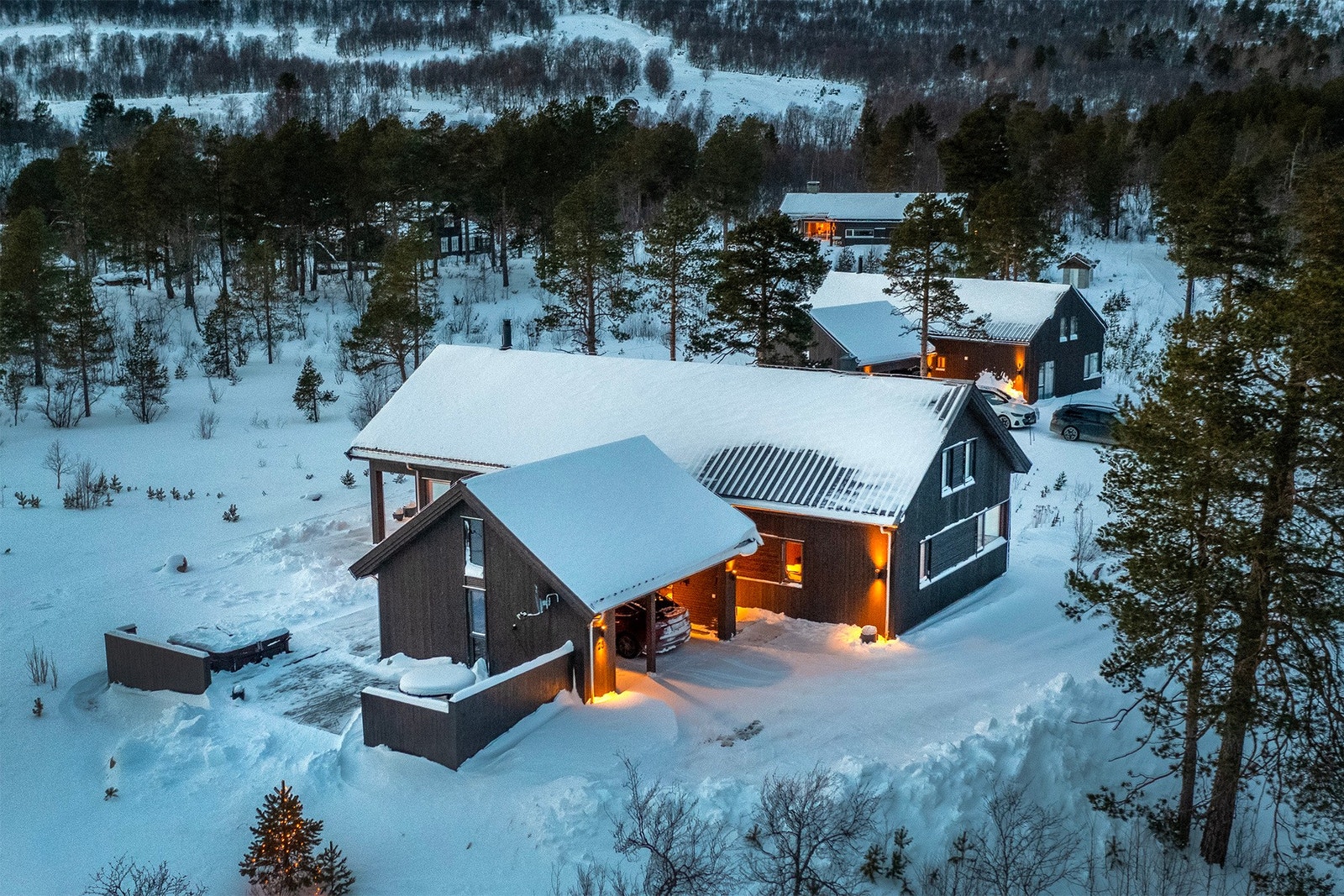 Selve boligen er på 133 kvadratmeter fordelt over 2 plan. Galleribilde
