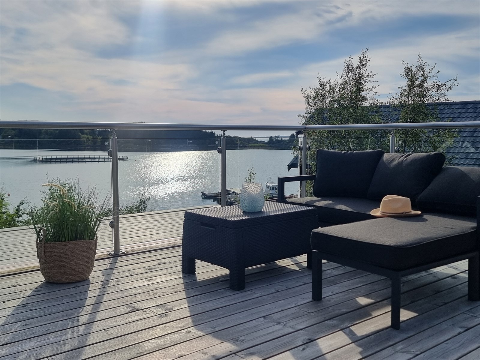 Stemningsbilde fra verandaen Galleribilde