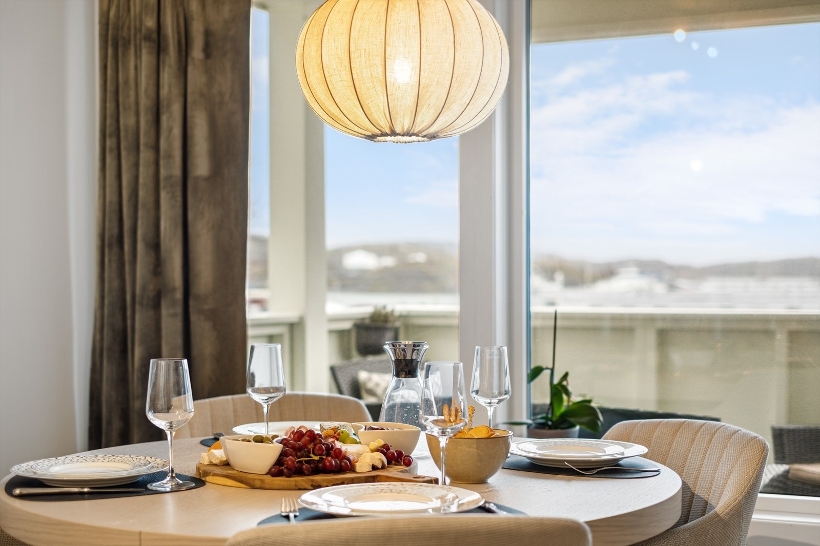 Lys og innbydende 2-roms leilighet i 1. etasje. Galleribilde