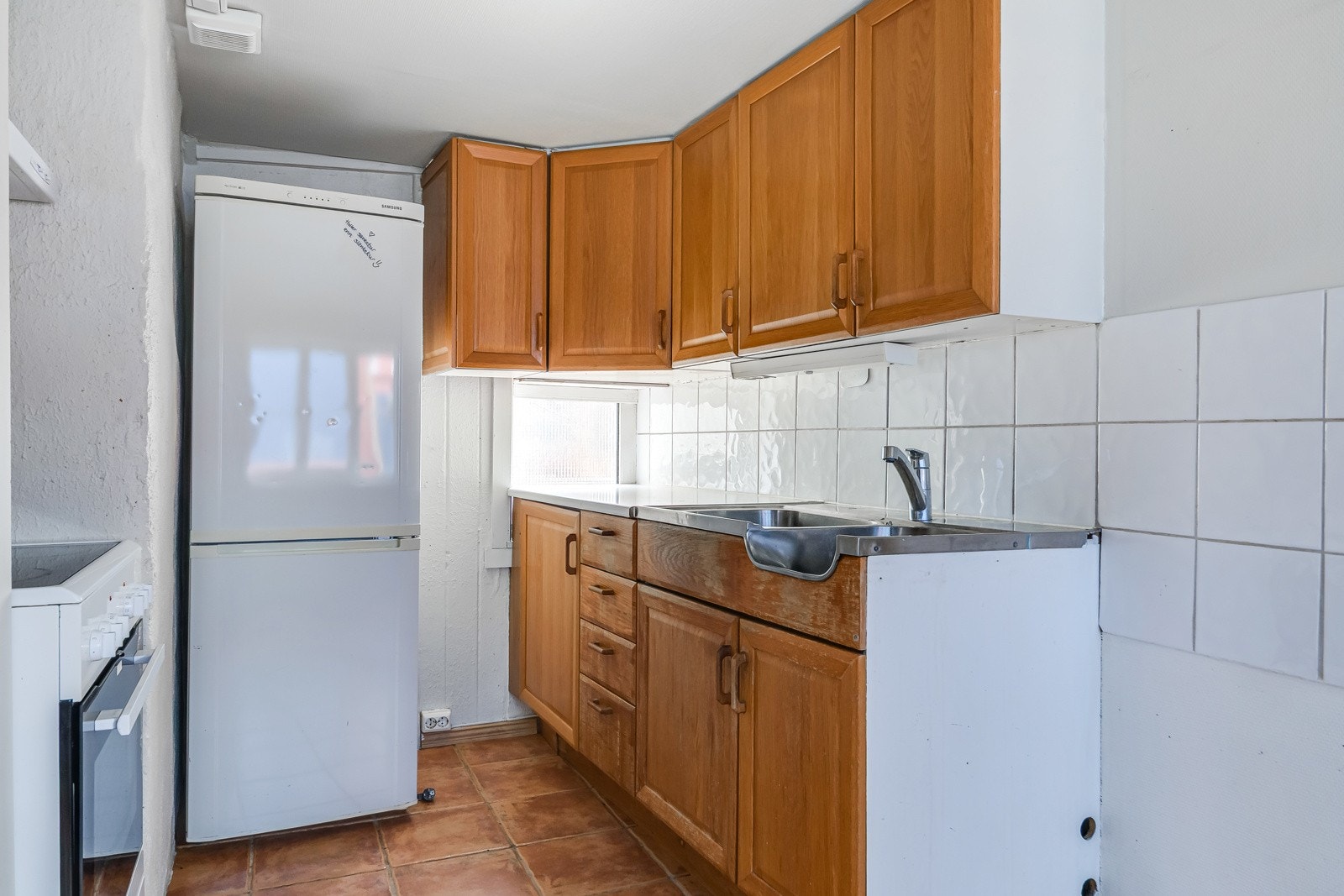 Kjøkkeninnredningen ble oppført ny i ca. 1999. Galleribilde