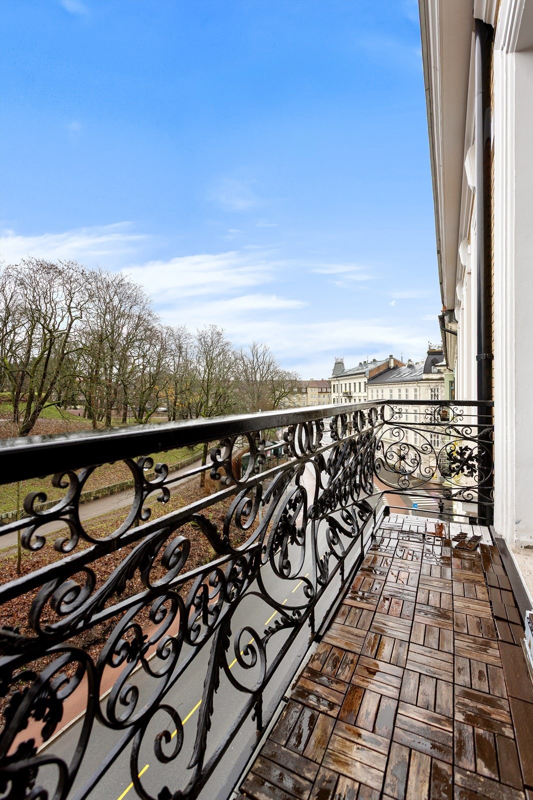 Østvendt balkong på ca. 3 kvm. Galleribilde