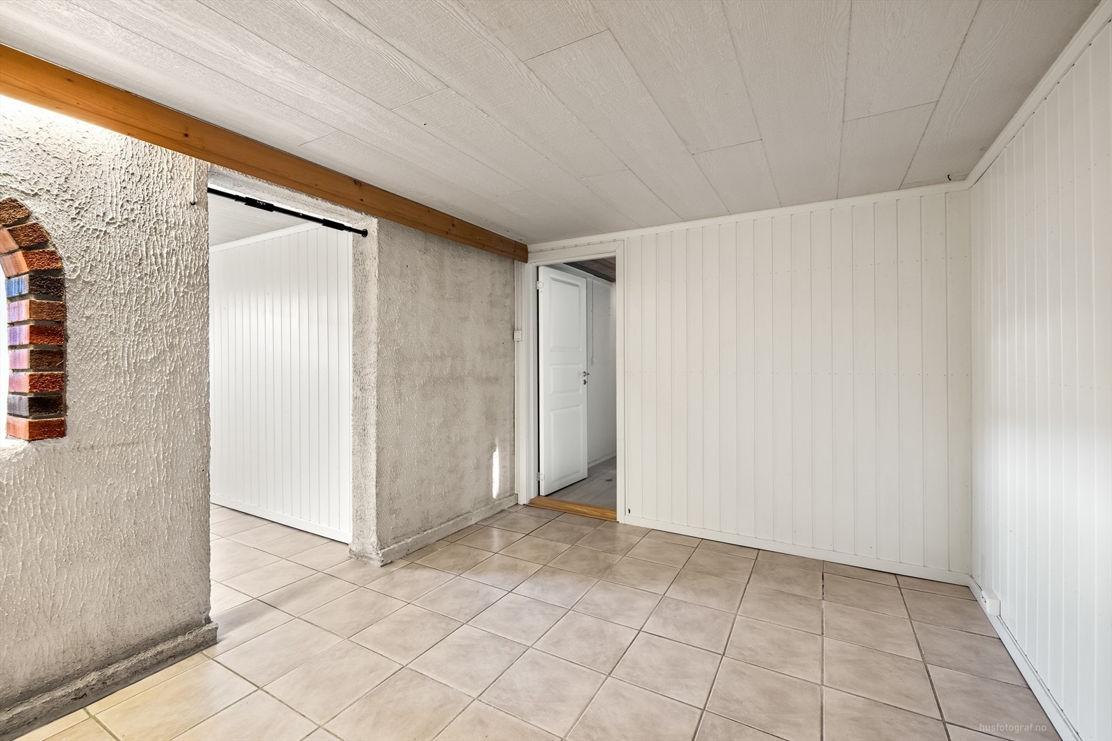 Boligen er gammel og bærer preg av manglende vedlikehold og oppgraderinger. Galleribilde