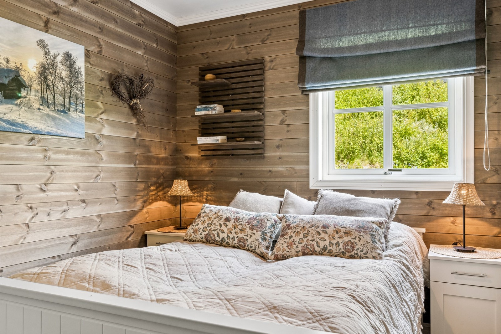 Soverom 1 med dobbeltseng. Galleribilde