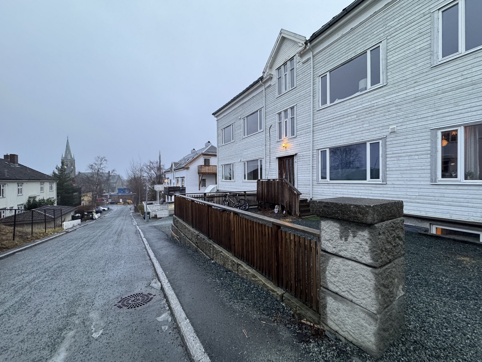 Hans Finnes gate ned i retning Rosendal Galleribilde