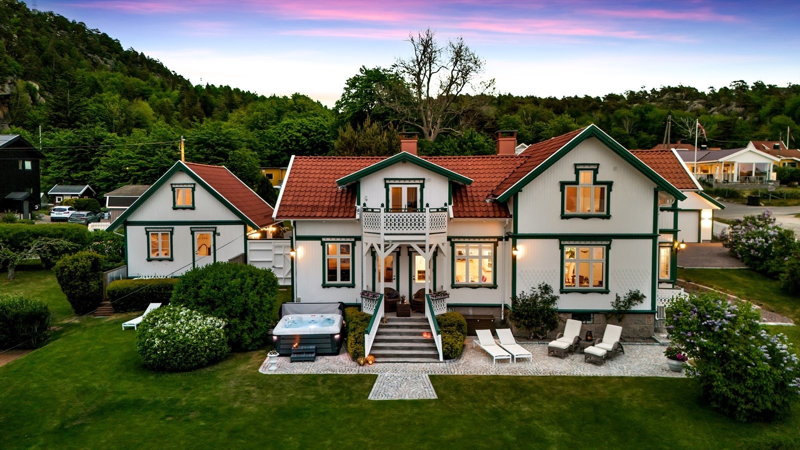 Velholdt og oppgradert eiendom med sjel og karakter - beliggende i maritime omgivelser. Galleribilde