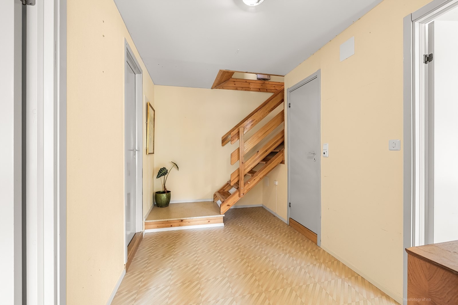 Underetasjen. Galleribilde