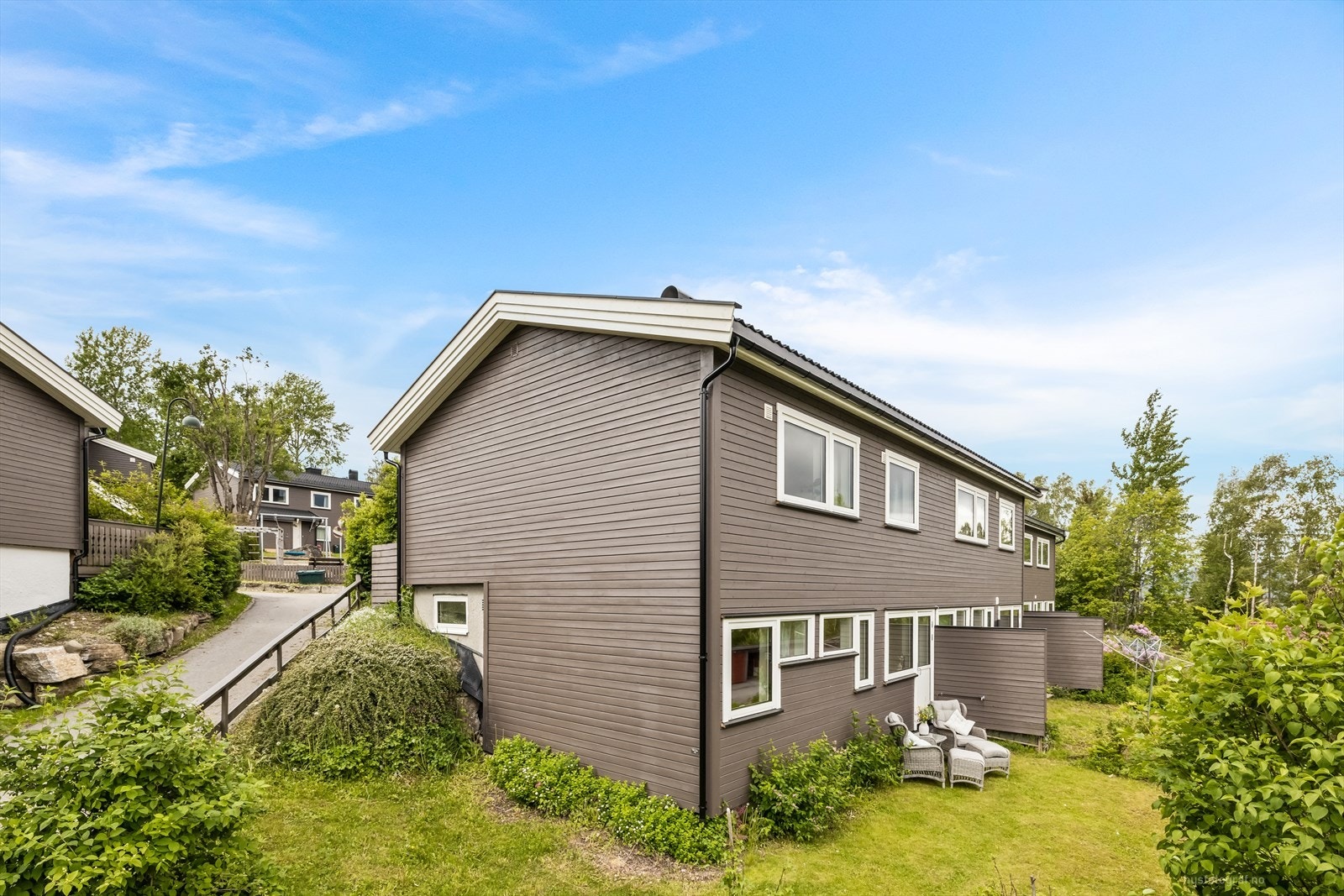 NBBO Eiendomsmegling v./ Martin Morken Hjertås ønsker velkommen til visning i Lensmannsstien 27! Galleribilde