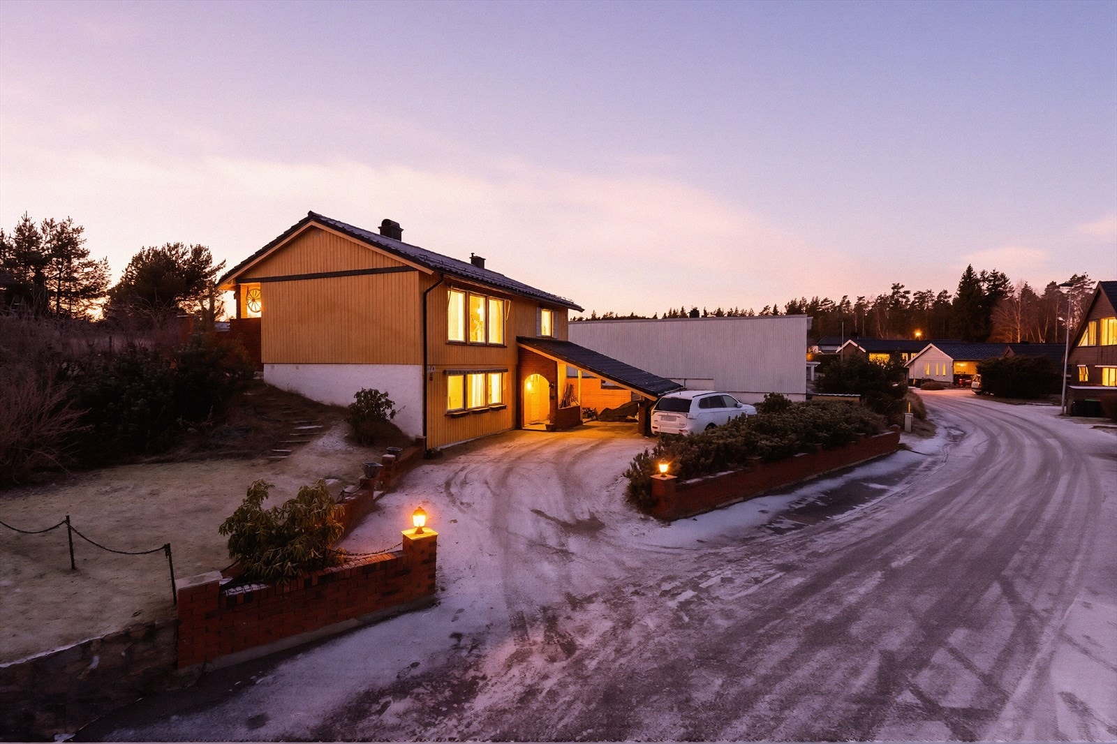 EiendomsMegler1 v/Tone Darrud presenterer Røyskattvegen 60!
Foto: Inbovi Galleribilde