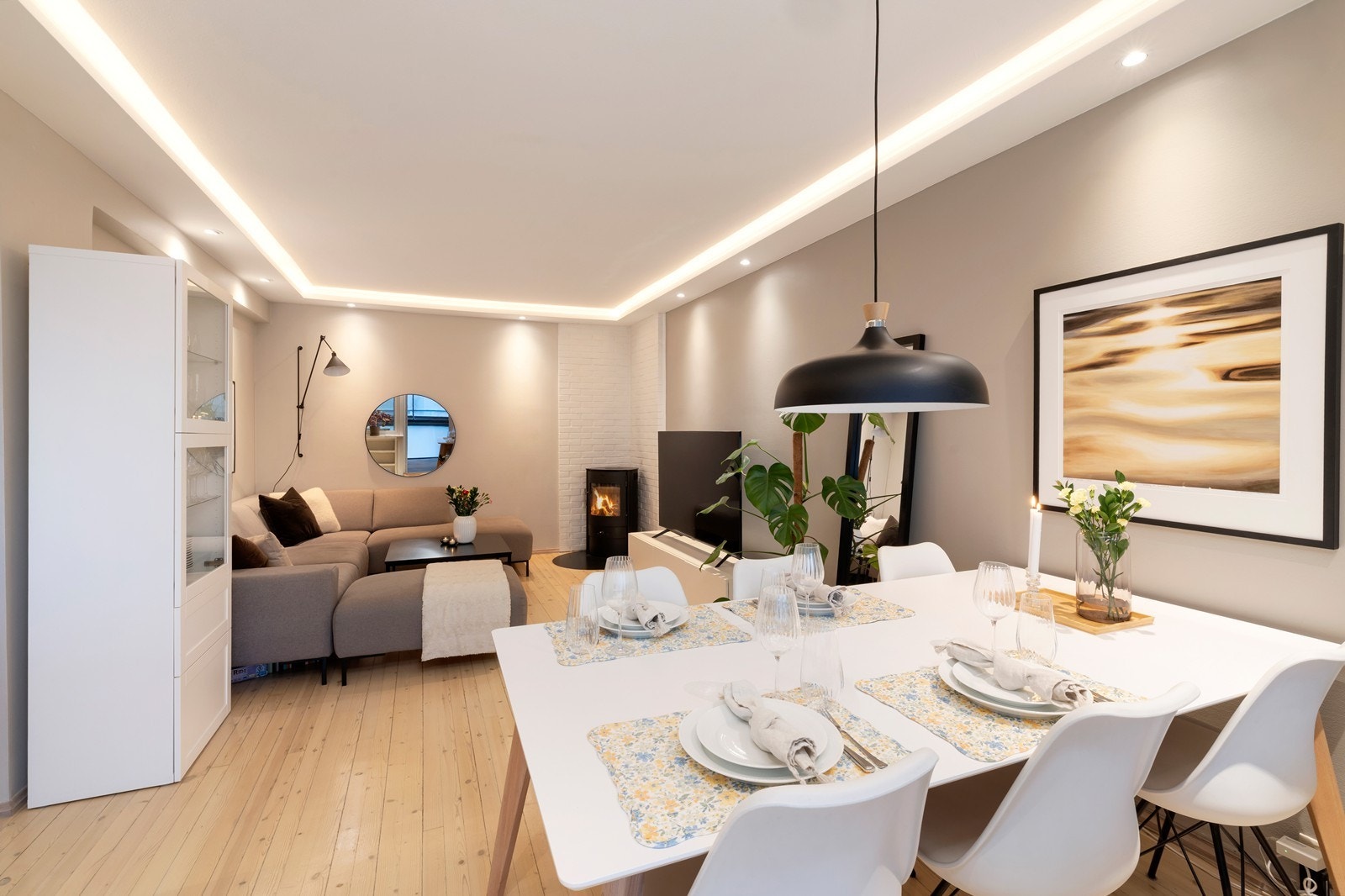 Pen 3-roms leilighet med innglasset balkong Galleribilde