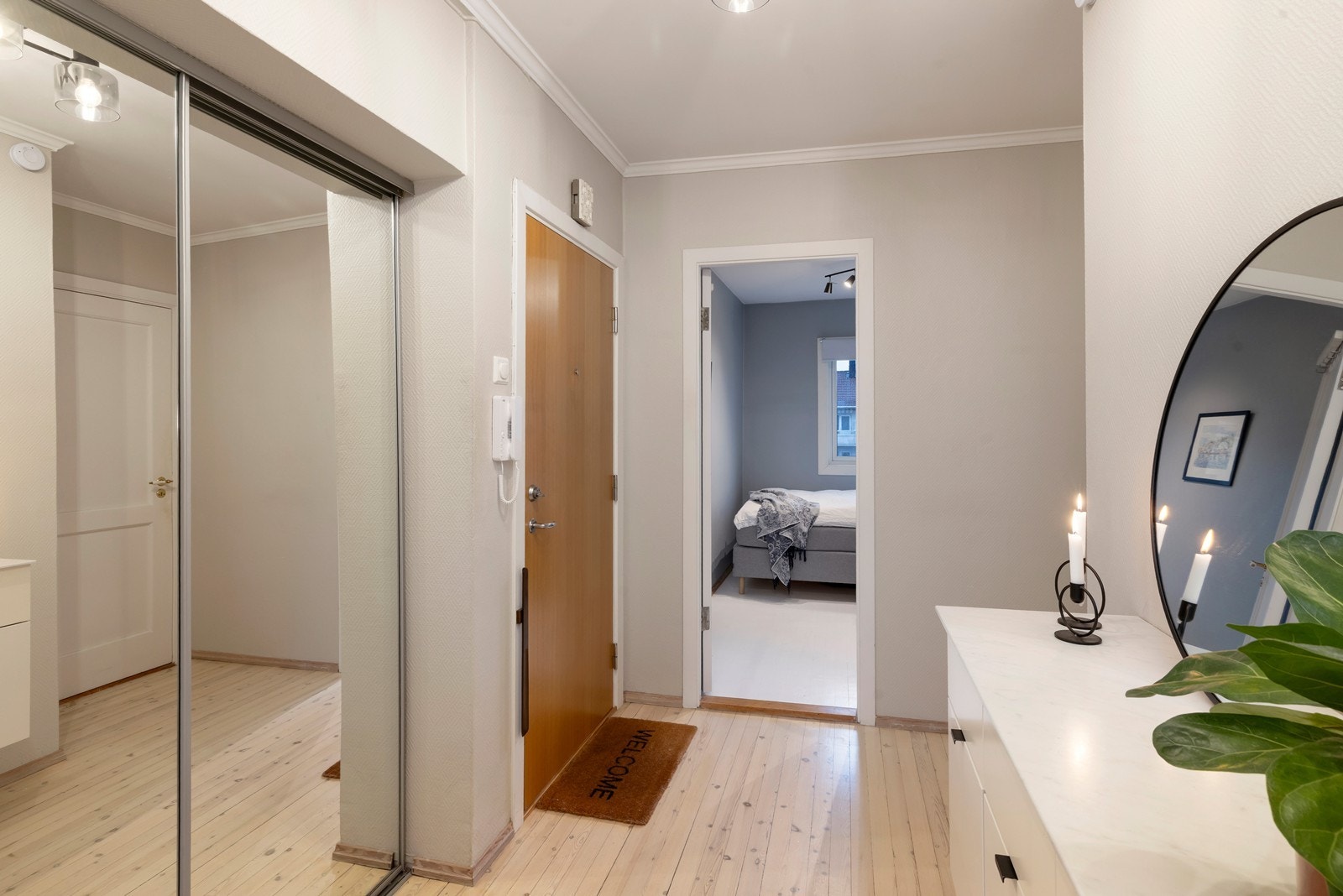 Gang/entré Galleribilde