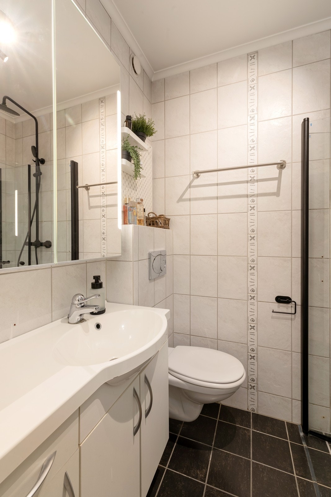 Bad med varmekabler i gulv Galleribilde