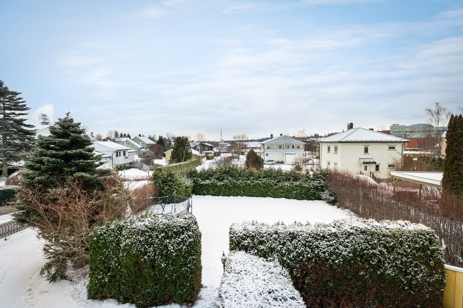 Hagedelen med inndeling som begge tilhører boligen Galleribilde