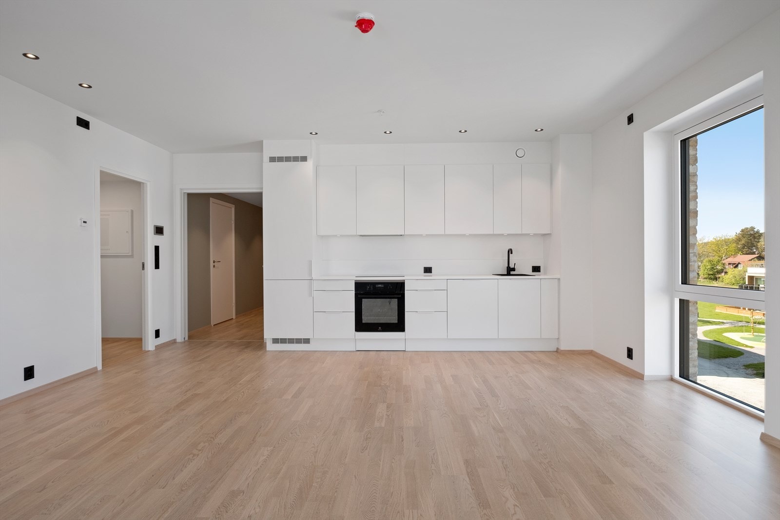 011_.jpg Galleribilde