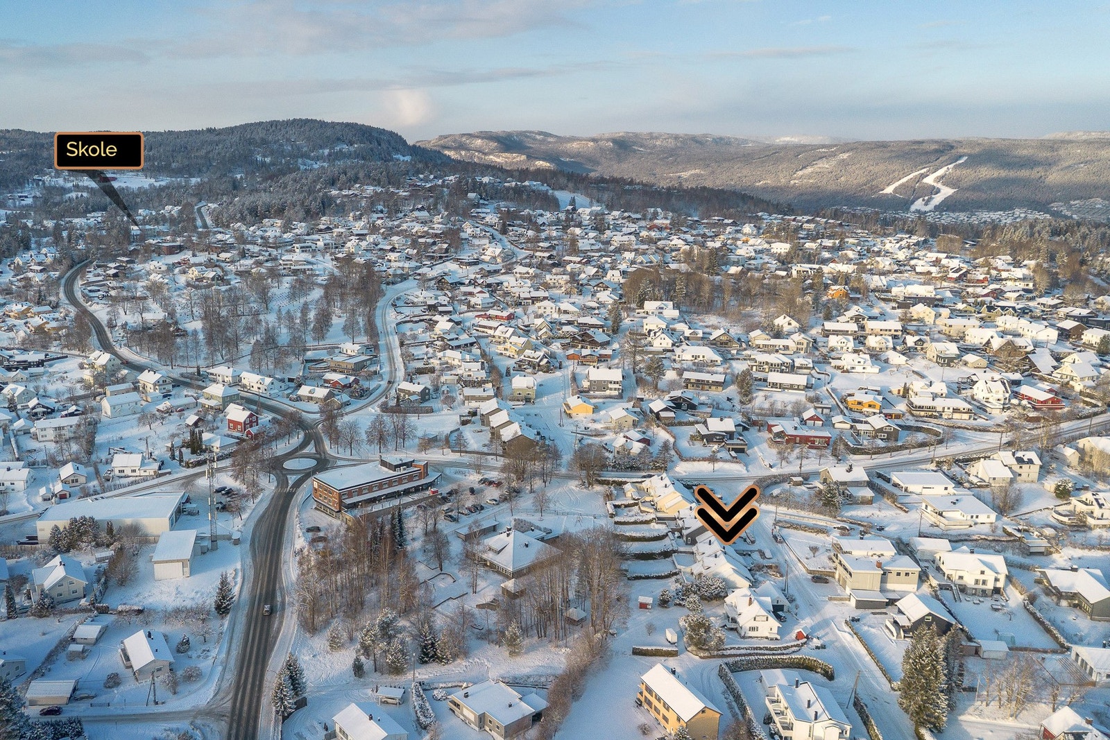 Konnerud skole ligger ikke langt unna boligen, ca. 12 min gangavstand. Galleribilde
