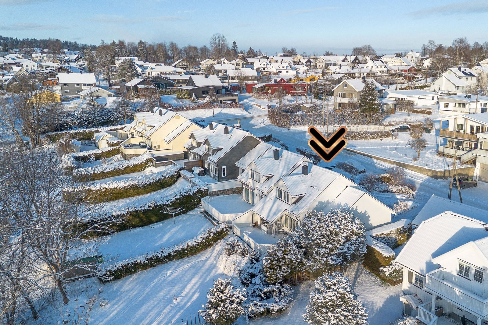 Boligen ligger i et etablert, rolig og barnevennlig boligområde på attraktive Konnerud. Galleribilde