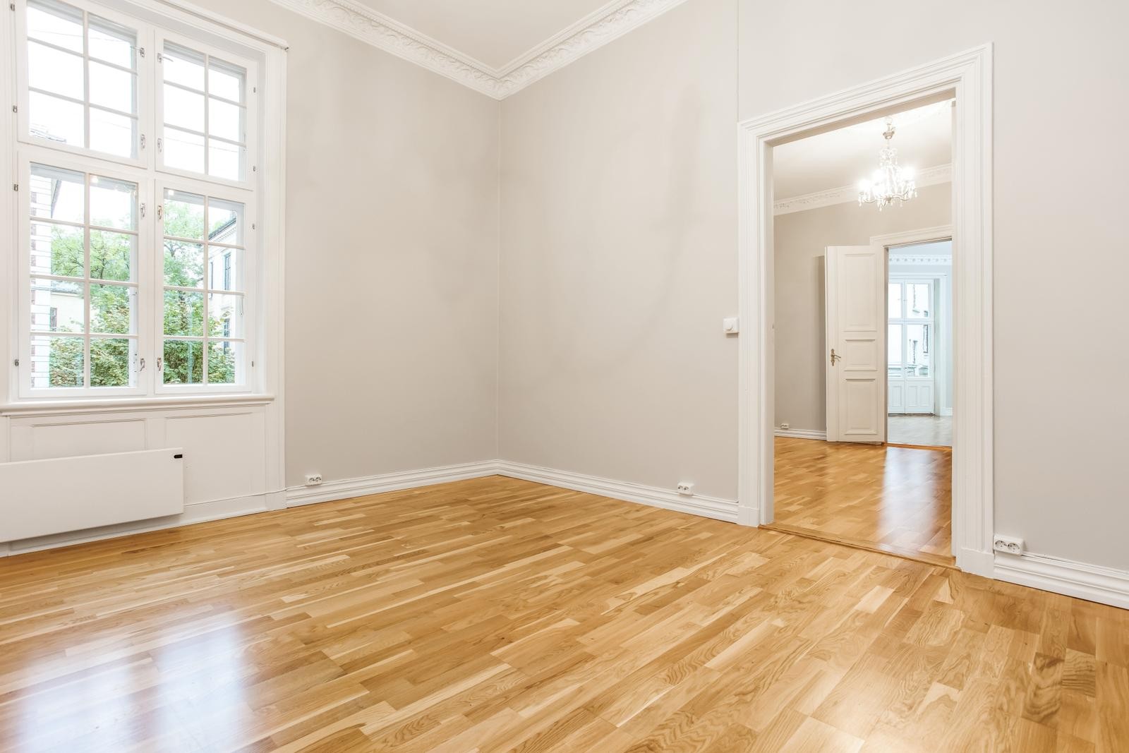 Soverom 3 har dør inn fra spisestue. Galleribilde