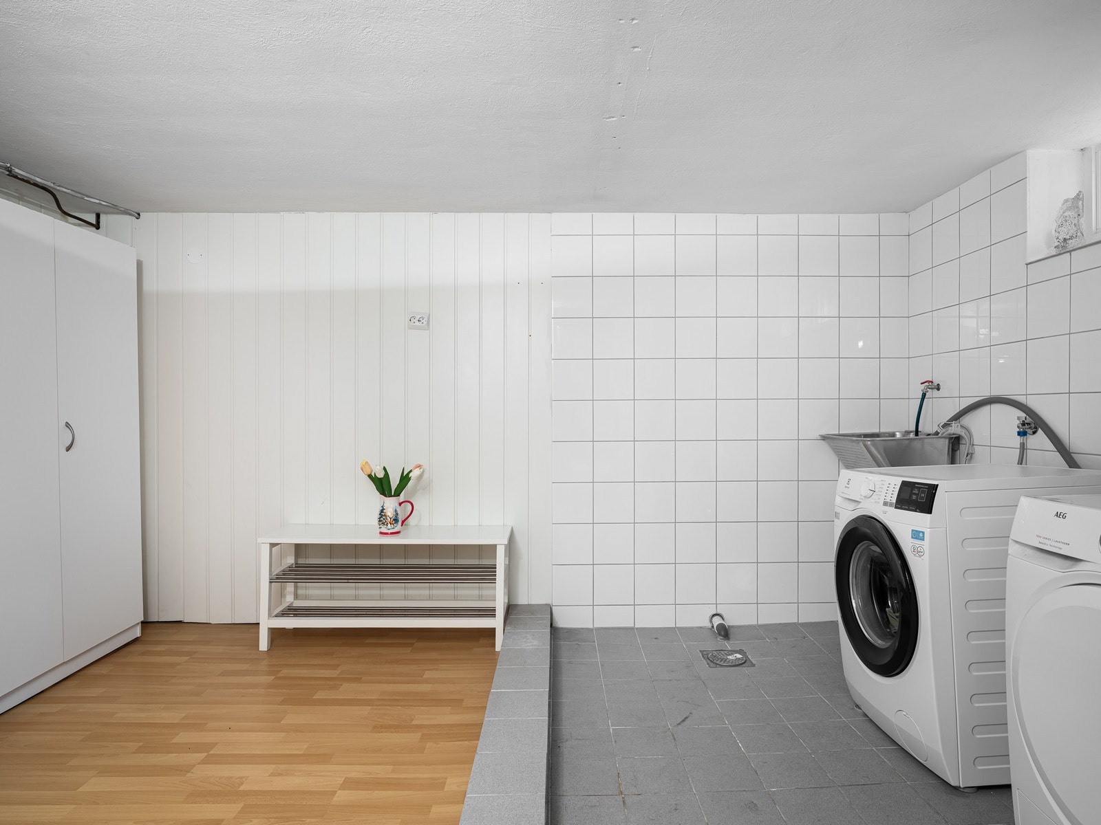 Stort vaskerom Galleribilde