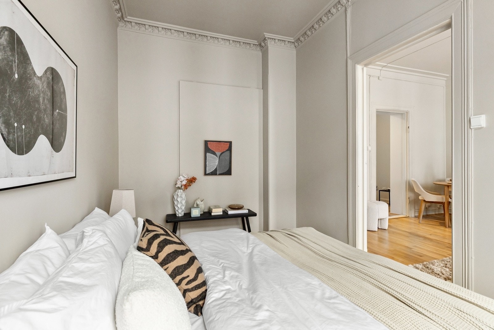 Her er det god plass til garderobeløsning. Galleribilde