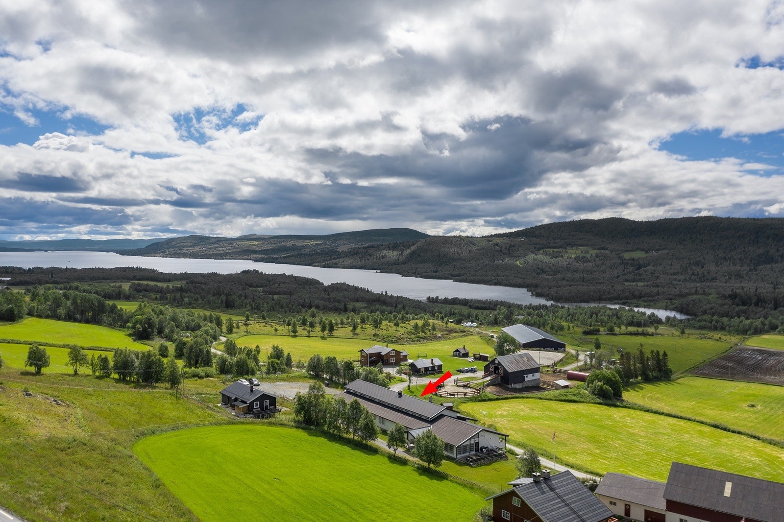 Velkommen til naturskjønne Lykkja - Et eldorado for fjellentusiaster sommer som vinter! Galleribilde