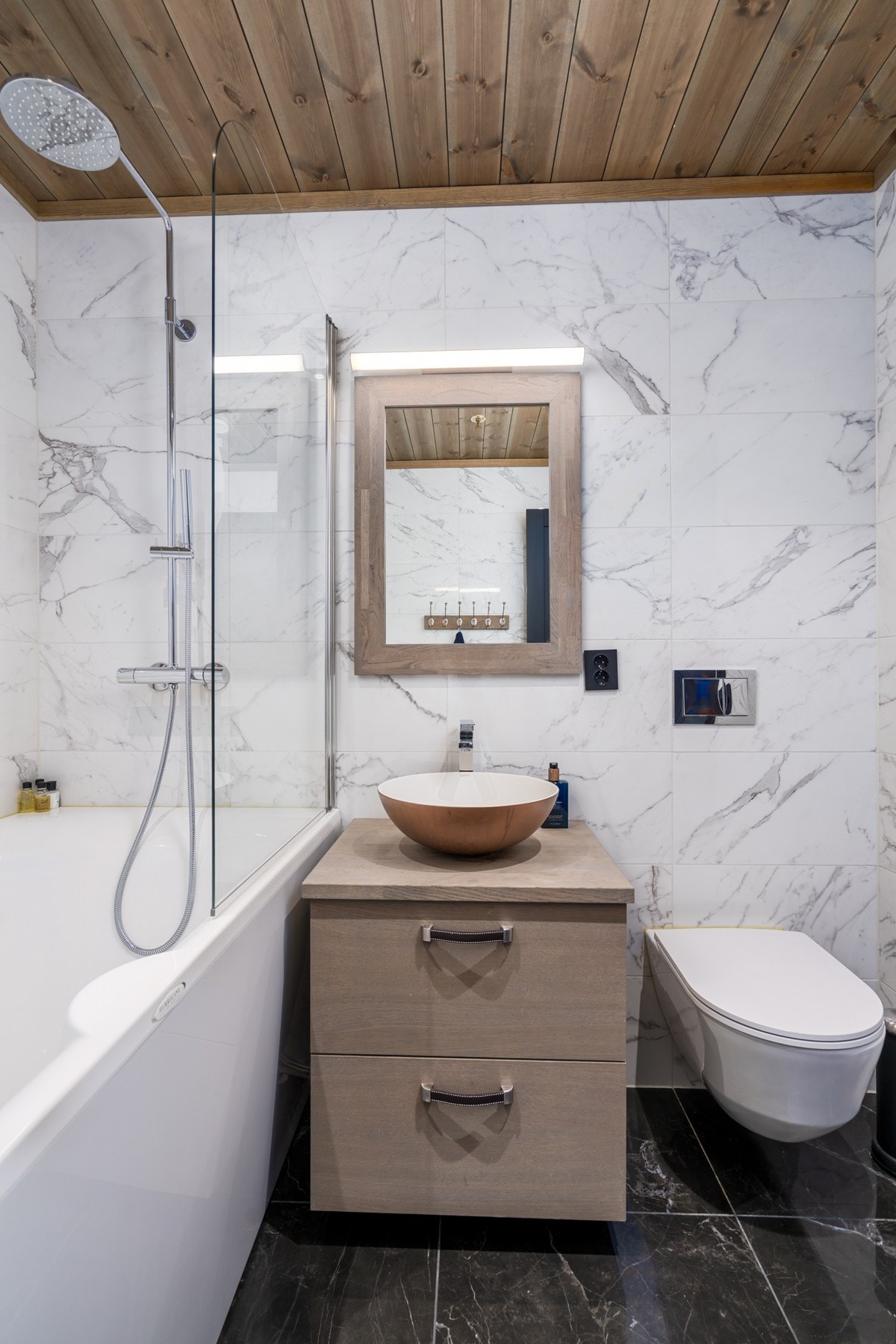 Bad 2 med dusjkar. Galleribilde